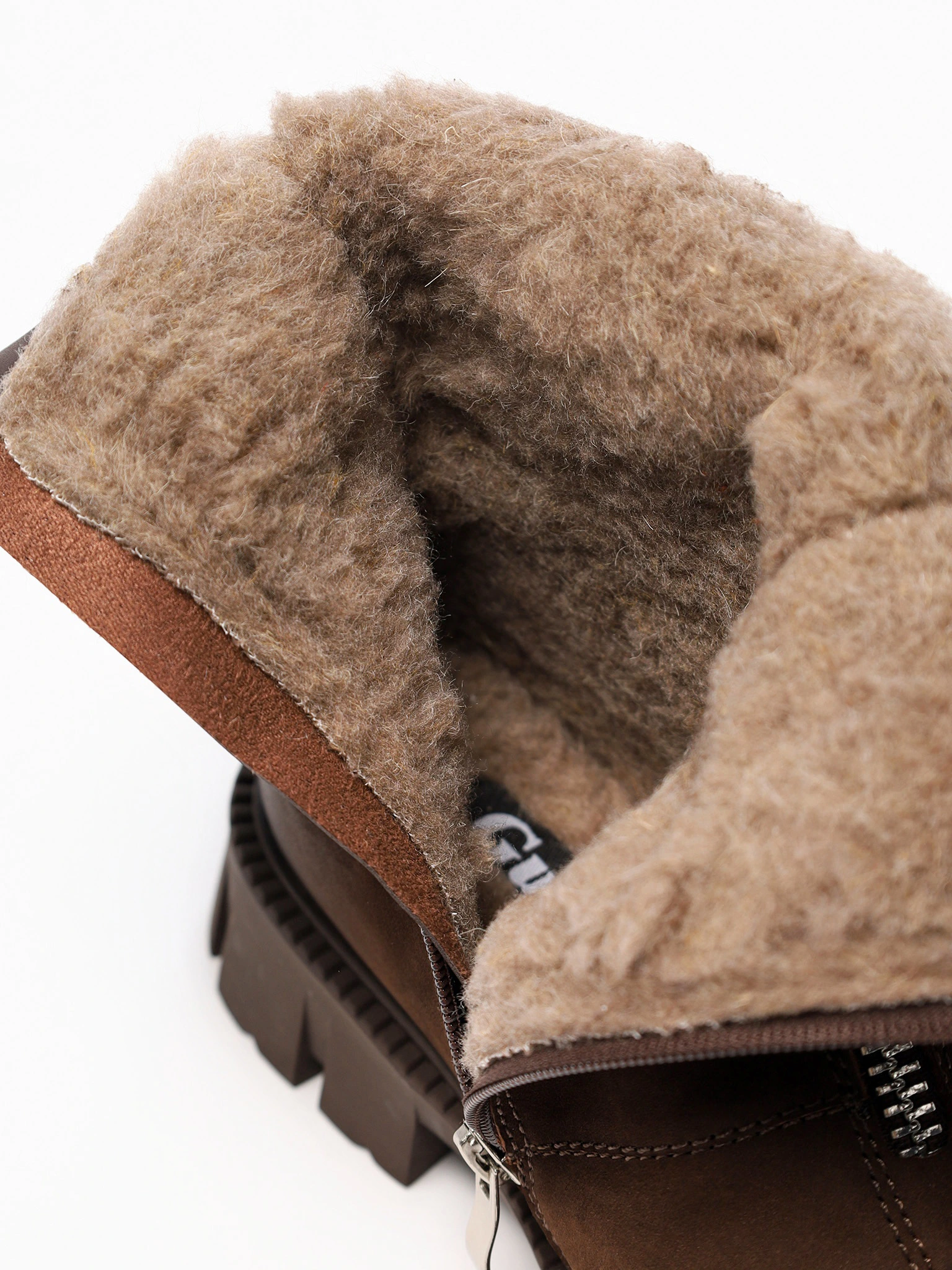 Ботинки коричневого цвета с декоративной молнией спереди